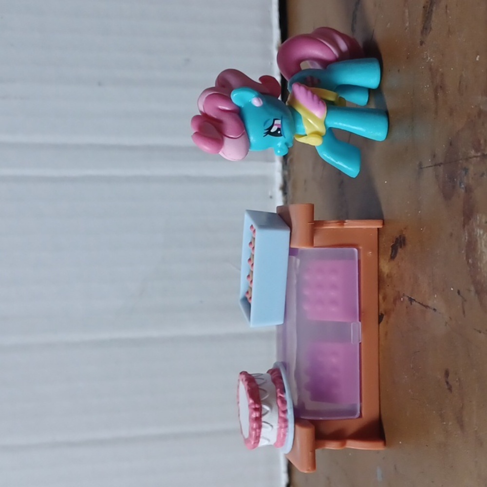 My Little Pony -Friendship is Magic- Mrs. Dazzle Cake playset